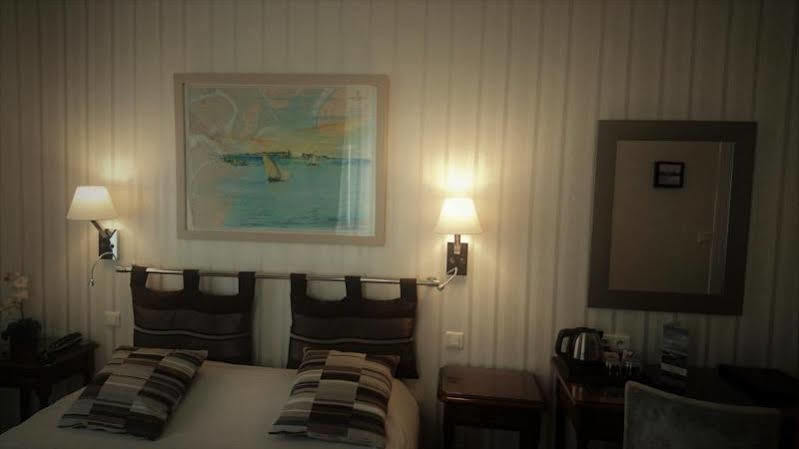 Hotel Ajoncs D'Or Saint-Malo Bagian luar foto